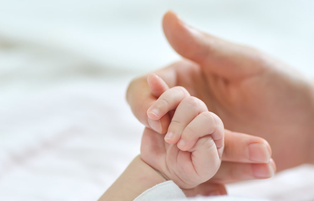 Cómo arreglar y cortar las uñas de tu bebé