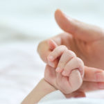 Cómo arreglar y cortar las uñas de tu bebé