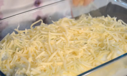 Crema de brócoli con queso cheddar