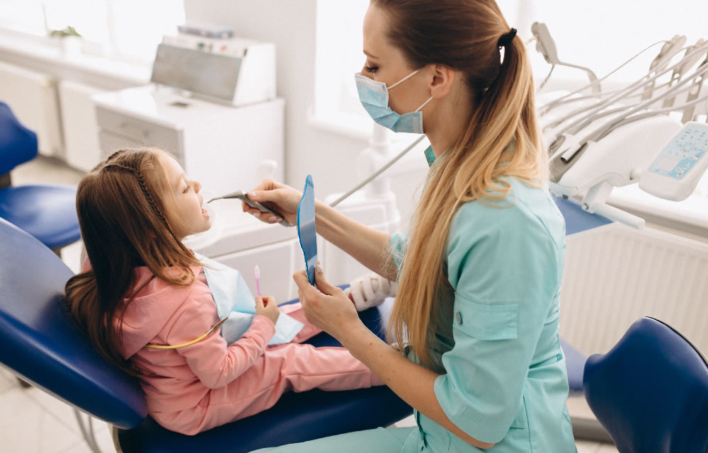 Cómo afrontar la visita al dentista con niños