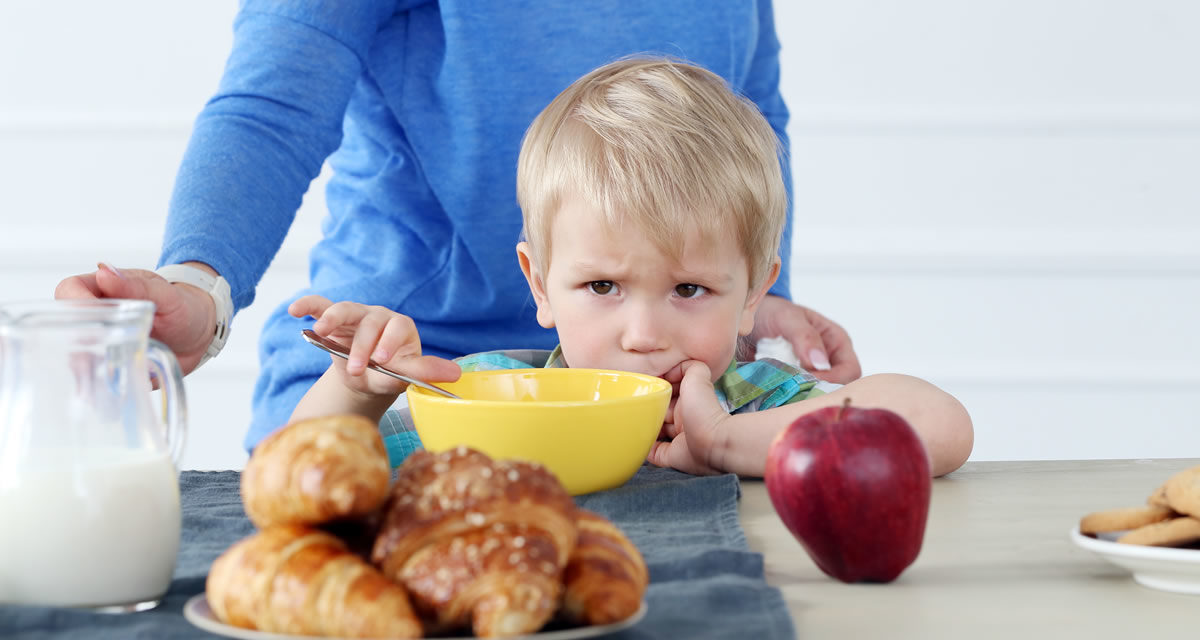 Hábitos y ayudas para la alimentación de los niños